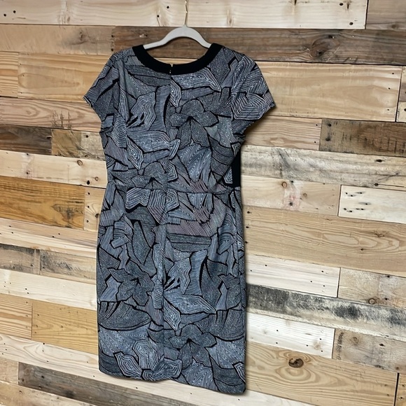 Covington size large black and white cap sleeve pencil dress polyester/spandex - Picture 7 of 7